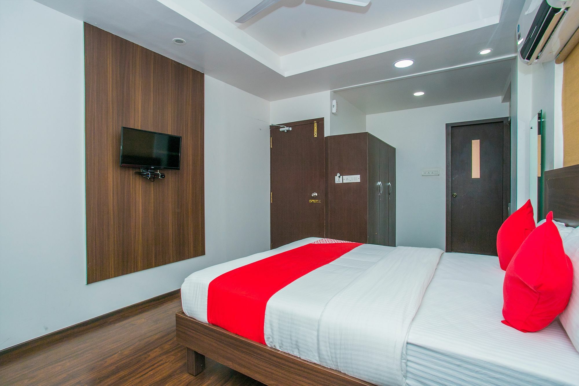 Flagship Malnad Residency Near Bengaluru Palace מראה חיצוני תמונה